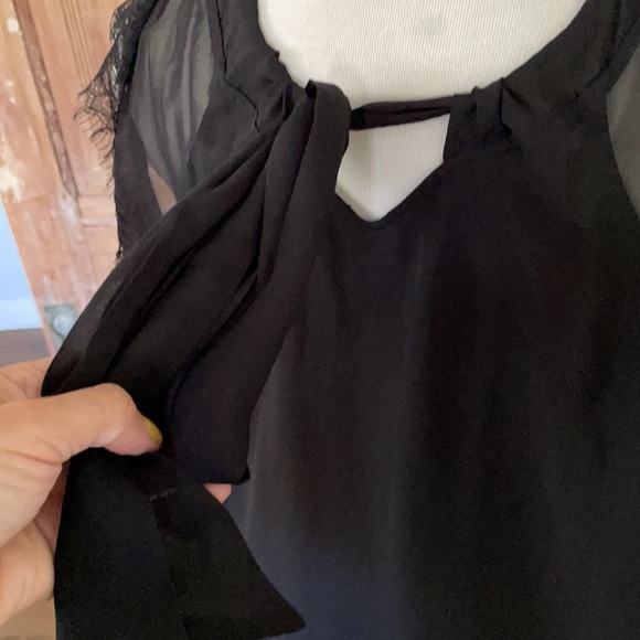 Black polyester evening dress. - Picture 3 of 6